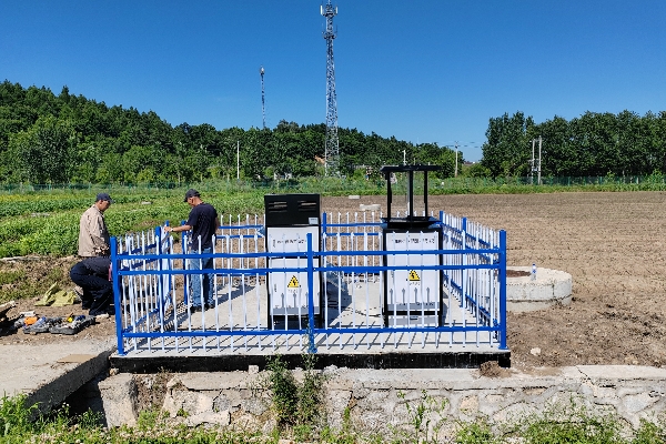 智慧虫情监测系统现场安装图片2 智慧虫情监测系统现场安装图片2