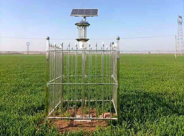 太阳能立杆式杀虫灯